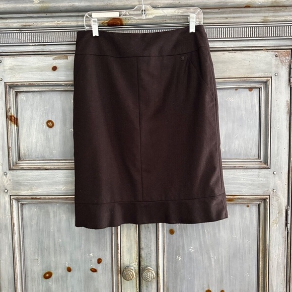 Authentic Chanel straight wool/cashmere skirt size 40 Made in France - Picture 2 of 8